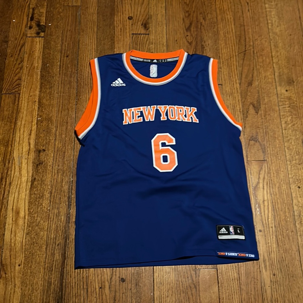 Knick’s Porzingis Jersey Youth Large